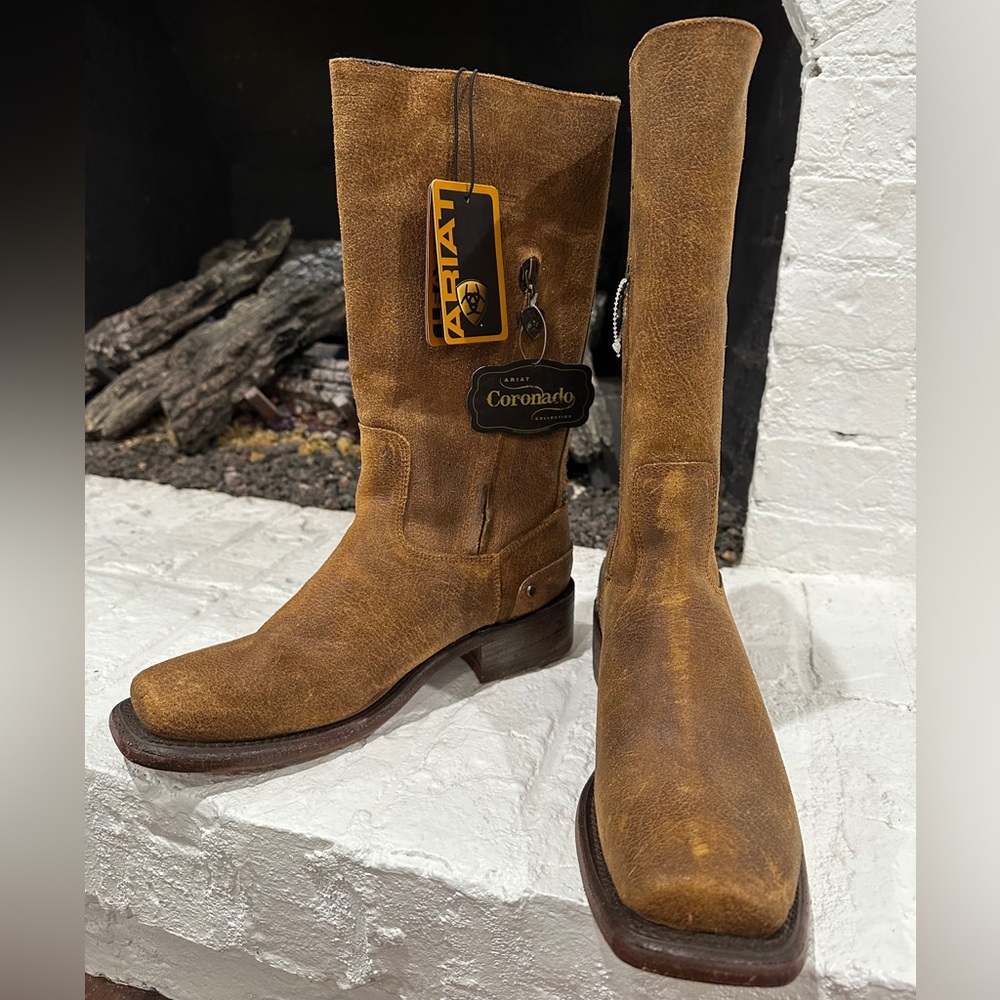 NWT ARIAT Coronado Collection Women’s Boots in Brown Suede Size 9B